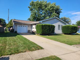 907 Division Street, La Porte, IN 46350