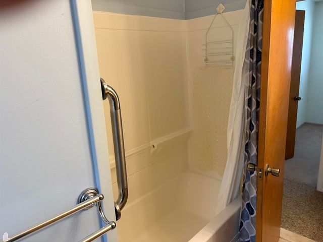 32245 Wareham Drive, Warren, MI 48092