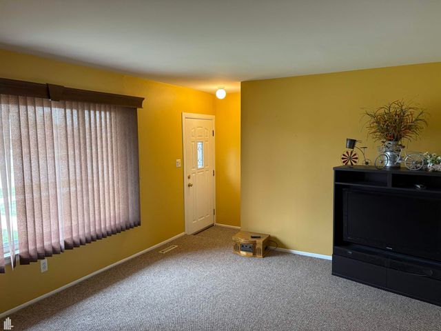 32245 Wareham Drive, Warren, MI 48092