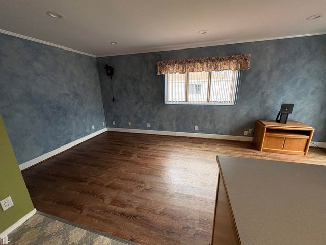 32245 Wareham Drive, Warren, MI 48092