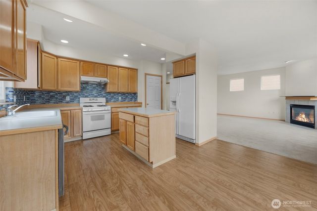 15223 27th Place W, Lynnwood, WA 98087