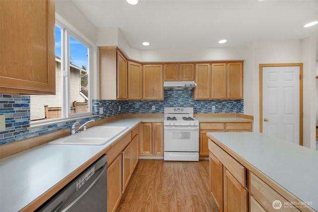 15223 27th Place W, Lynnwood, WA 98087
