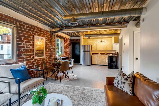 15 BURBANK SW Drive 4, Atlanta, GA 30314