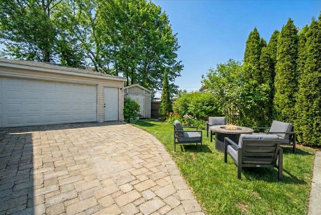 247 HIGHWOOD Avenue, Highwood, IL 60040