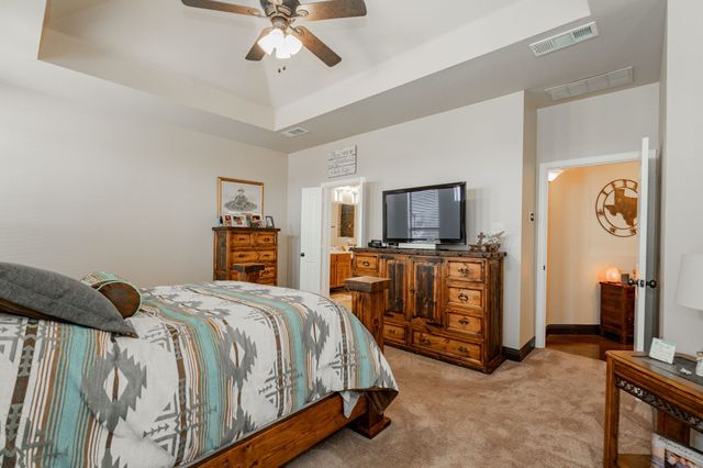 910 Angus Road, Waxahachie, TX 75167