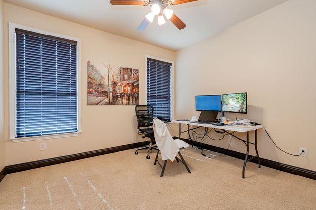 910 Angus Road, Waxahachie, TX 75167