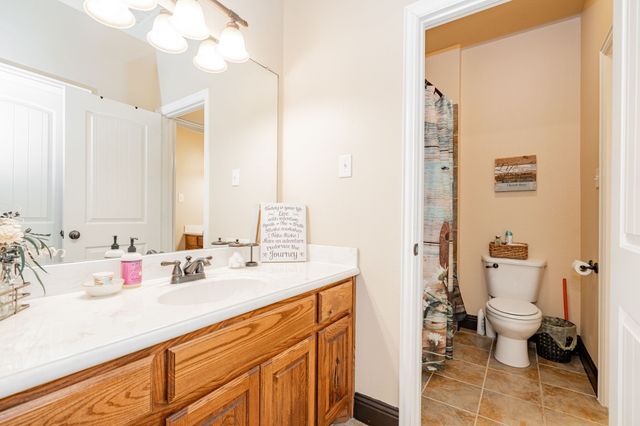 910 Angus Road, Waxahachie, TX 75167