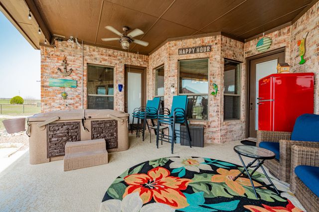 910 Angus Road, Waxahachie, TX 75167