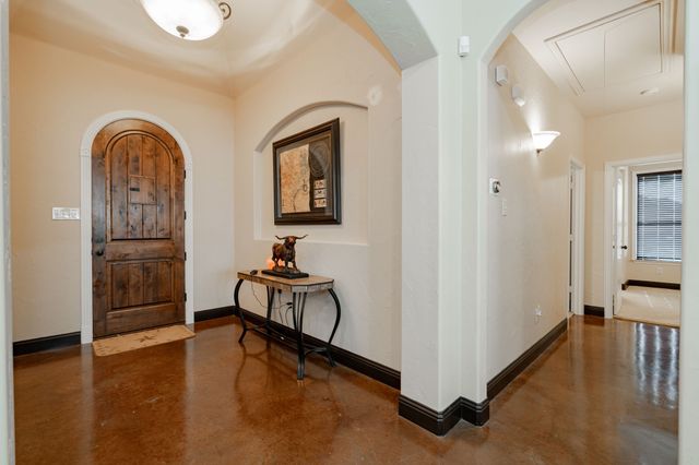 910 Angus Road, Waxahachie, TX 75167