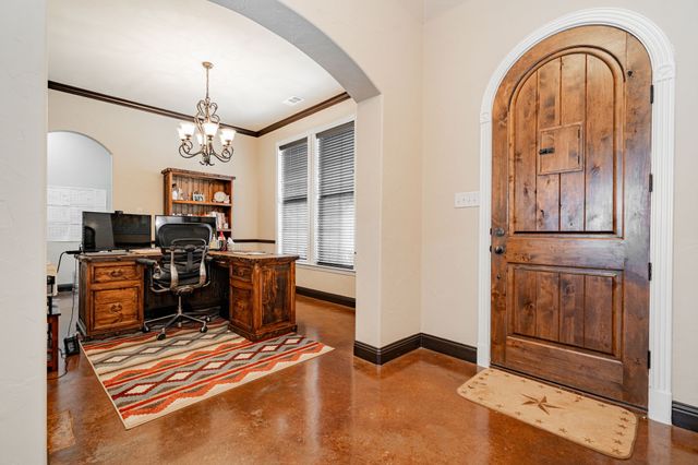 910 Angus Road, Waxahachie, TX 75167