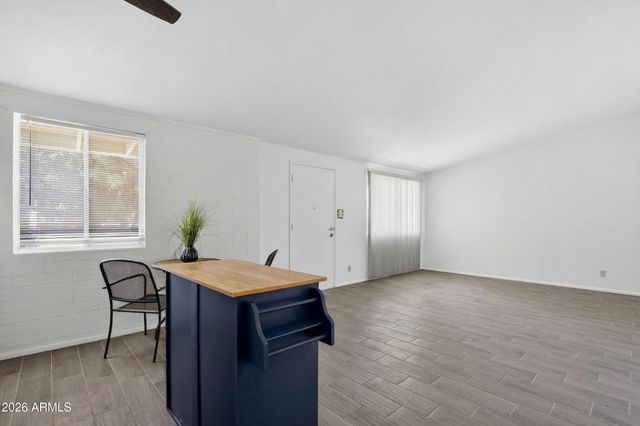 10582 W OAKMONT Drive, Sun City, AZ 85351