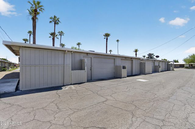 10582 W OAKMONT Drive, Sun City, AZ 85351
