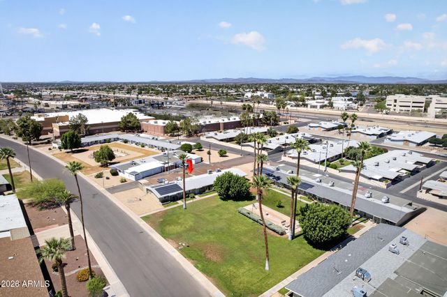 10582 W OAKMONT Drive, Sun City, AZ 85351
