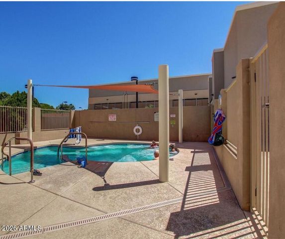 10582 W OAKMONT Drive, Sun City, AZ 85351