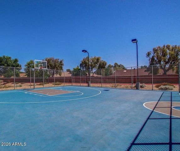 10582 W OAKMONT Drive, Sun City, AZ 85351