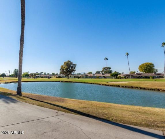 10582 W OAKMONT Drive, Sun City, AZ 85351