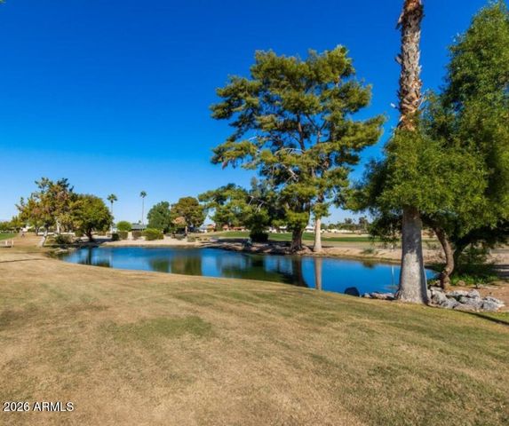 10582 W OAKMONT Drive, Sun City, AZ 85351