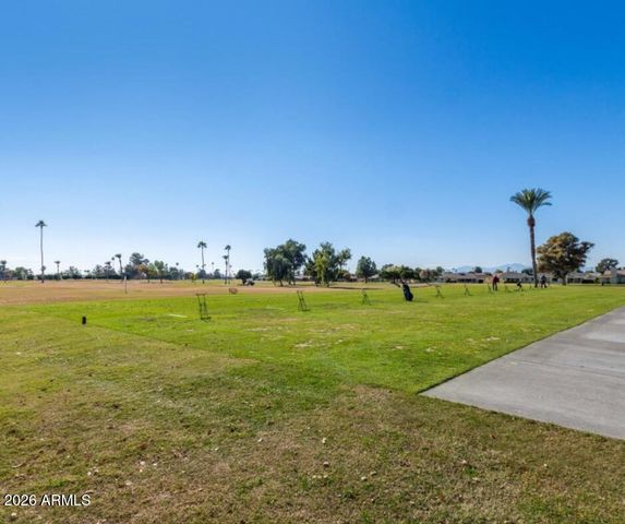 10582 W OAKMONT Drive, Sun City, AZ 85351