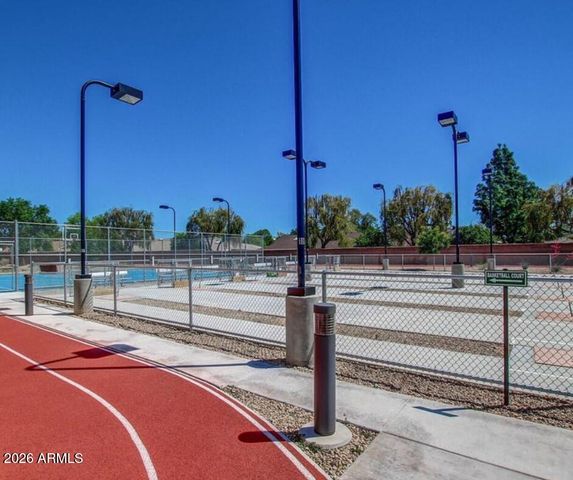 10582 W OAKMONT Drive, Sun City, AZ 85351