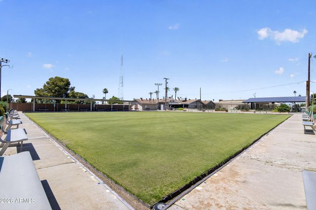 10582 W OAKMONT Drive, Sun City, AZ 85351