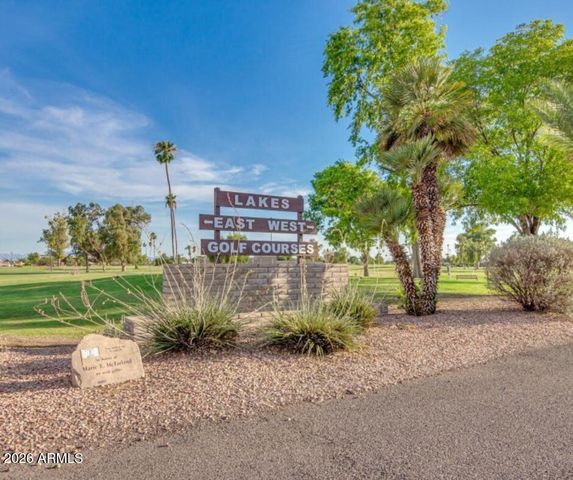 10582 W OAKMONT Drive, Sun City, AZ 85351