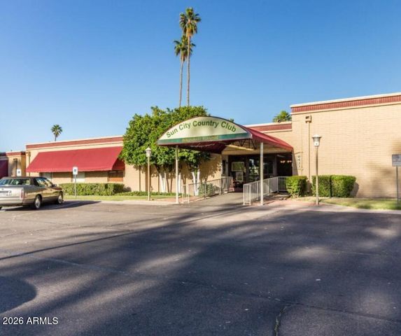 10582 W OAKMONT Drive, Sun City, AZ 85351