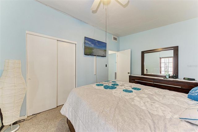 2564 WOOD STREET, Sarasota, FL 34237
