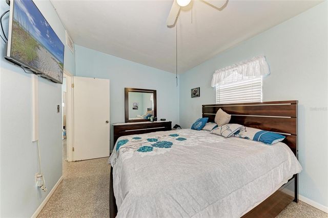 2564 WOOD STREET, Sarasota, FL 34237