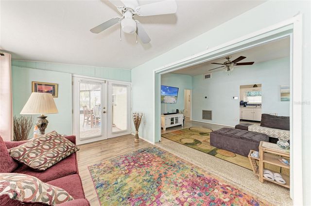 2564 WOOD STREET, Sarasota, FL 34237