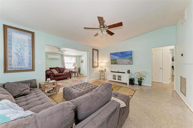 2564 WOOD STREET, Sarasota, FL 34237