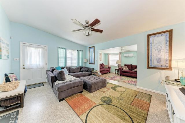 2564 WOOD STREET, Sarasota, FL 34237