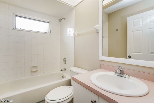 501 SE 17th TER, Cape Coral, FL 33990