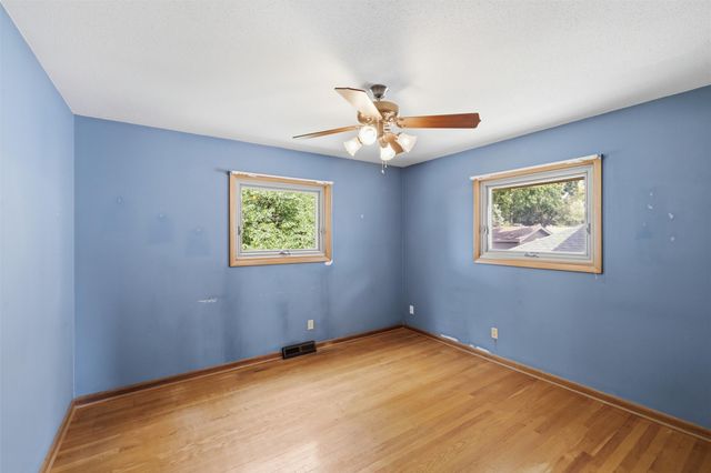 3905 Bel Aire Road, Des Moines, IA 50310