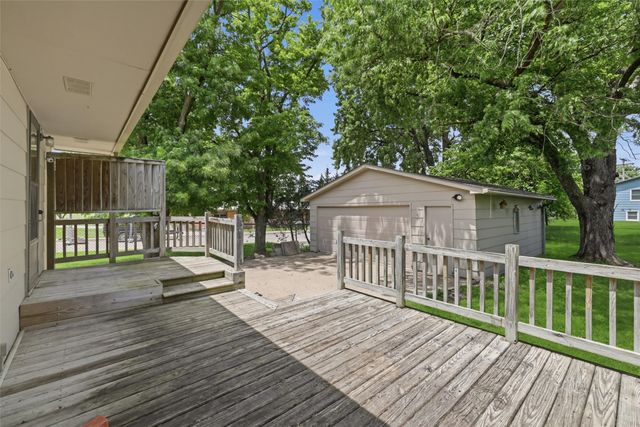 3905 Bel Aire Road, Des Moines, IA 50310