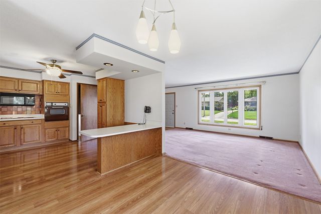 3905 Bel Aire Road, Des Moines, IA 50310