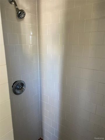 21258 Bon Heur Street, St. Clair Shores, MI 48081