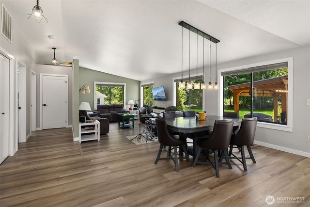 34430 Enumclaw Black Diamond Road SE, Black Diamond, WA 98010
