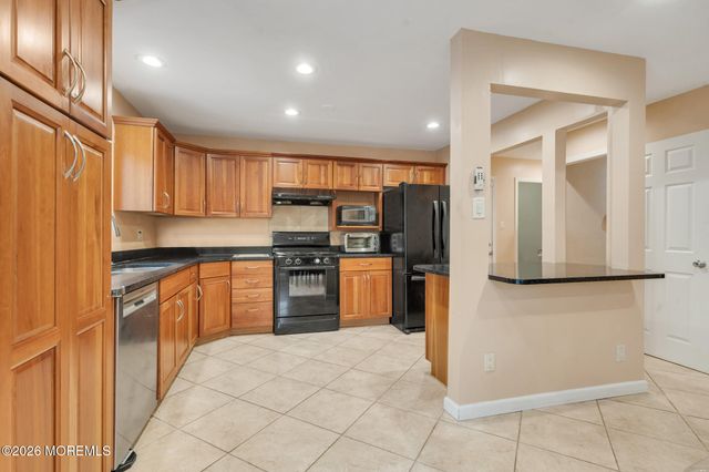 3 Cardinal Road, Holmdel, NJ 07733