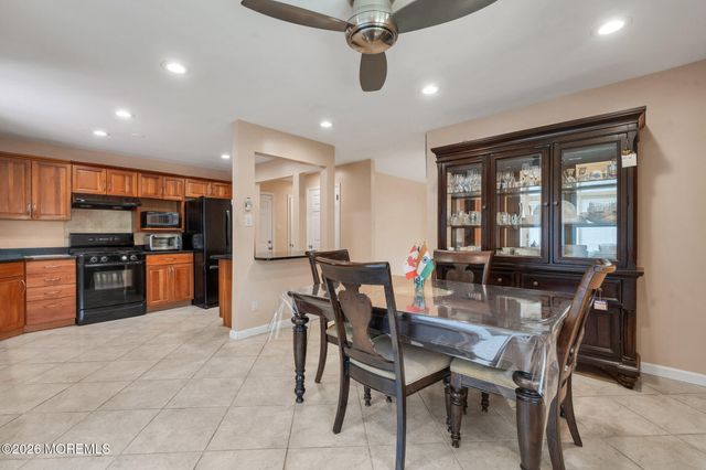 3 Cardinal Road, Holmdel, NJ 07733