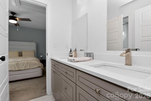 4231 Craig Avenue, Charlotte, NC 28211