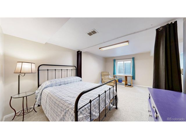 2161 E Phillips Ln, Littleton, CO 80122