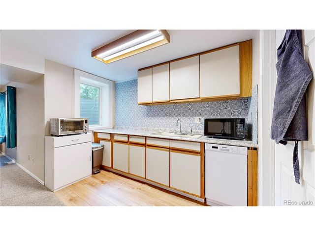2161 E Phillips Ln, Littleton, CO 80122