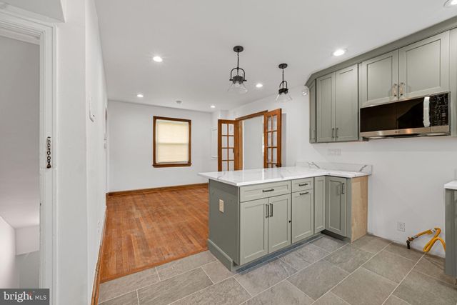 1124 45TH PL SE, Washington, DC 20019