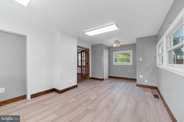 1124 45TH PL SE, Washington, DC 20019