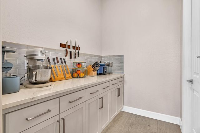 11176 N Via Revenna Drive, Fresno, CA 93730