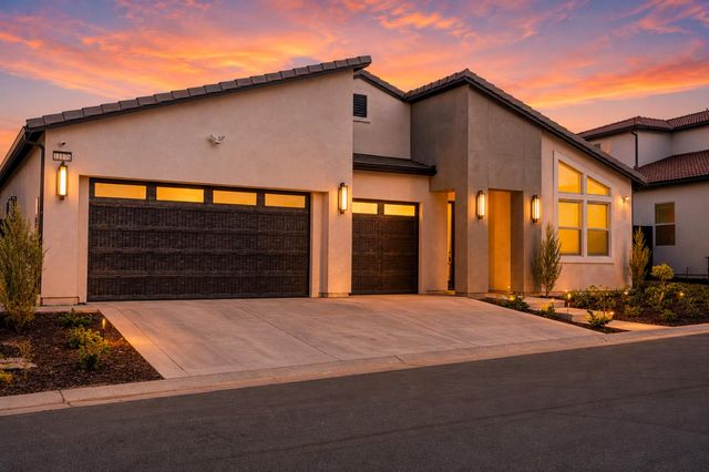 11176 N Via Revenna Drive, Fresno, CA 93730