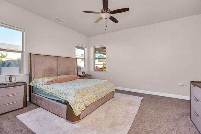 11176 N Via Revenna Drive, Fresno, CA 93730