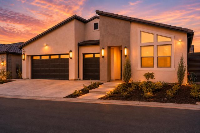 11176 N Via Revenna Drive, Fresno, CA 93730