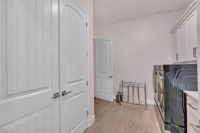 11176 N Via Revenna Drive, Fresno, CA 93730