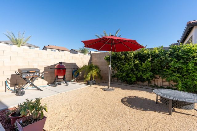 11176 N Via Revenna Drive, Fresno, CA 93730